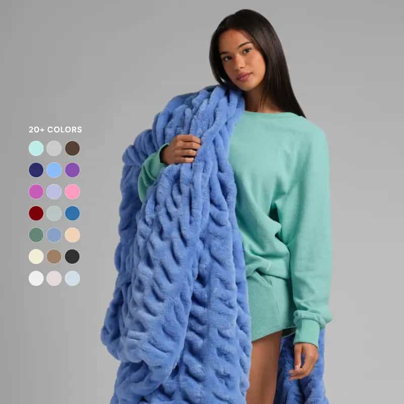 Ultra-Soft Plush Dreamer Blanket – Oversized Stretch Blanket for Bed, Couch & Year-Round Comfort