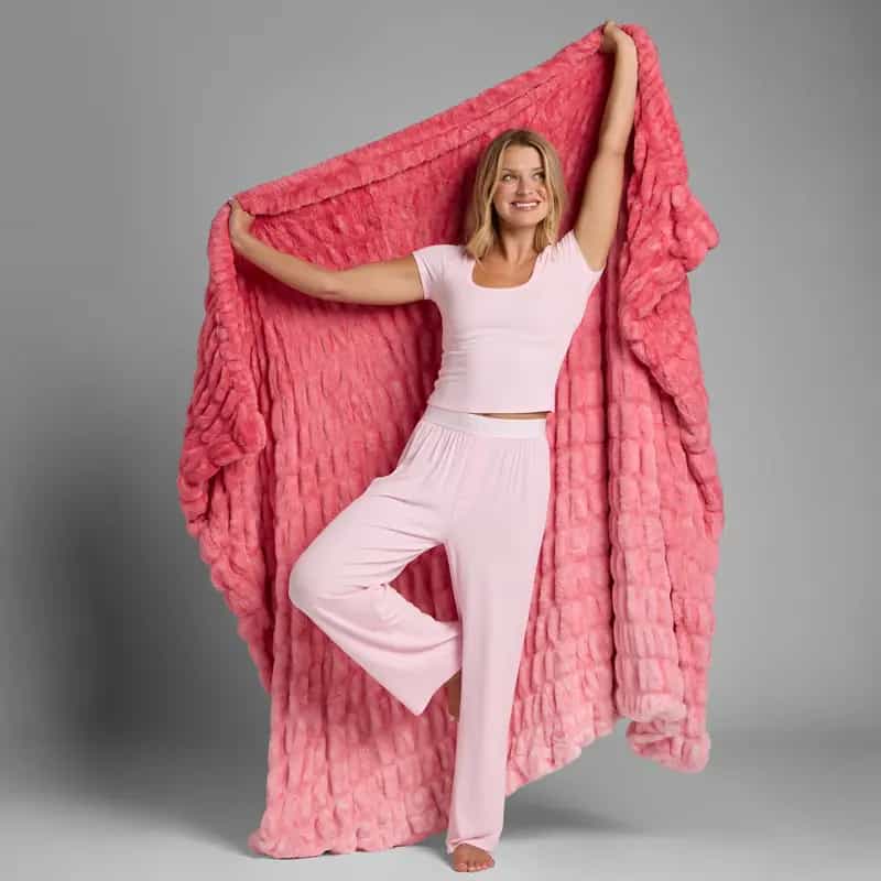 Ultra-Soft Plush Dreamer Blanket – Oversized Stretch Blanket for Bed, Couch & Year-Round Comfort