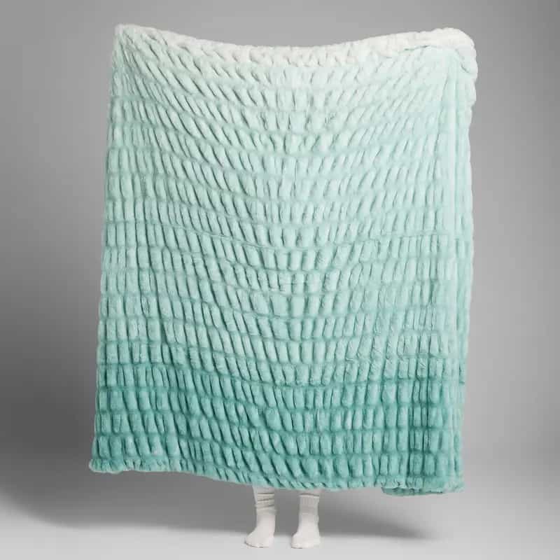 Ultra-Soft Plush Dreamer Blanket – Oversized Stretch Blanket for Bed, Couch & Year-Round Comfort